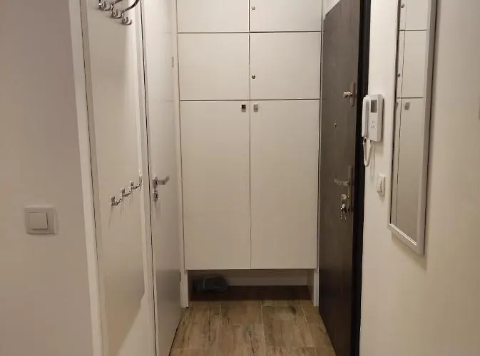 Obledny Z Tarasem, Widokiem Na Gory, Parkingiem I Miejscem Do Przechowywania Rowerow W Kudowie-zdroju Kudowa-Zdroj