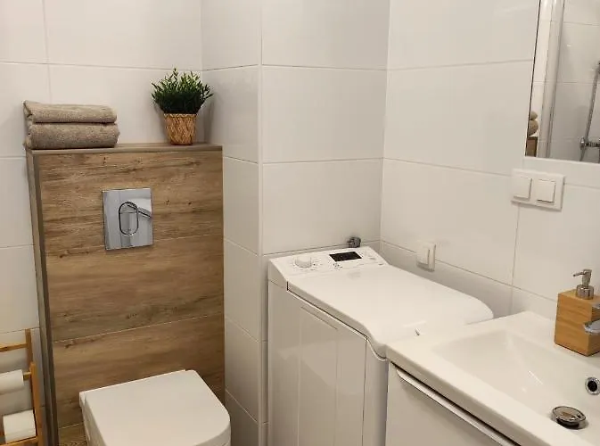 Daire Obledny Z Tarasem, Widokiem Na Gory, Parkingiem I Miejscem Do Przechowywania Rowerow W Kudowie-zdroju *