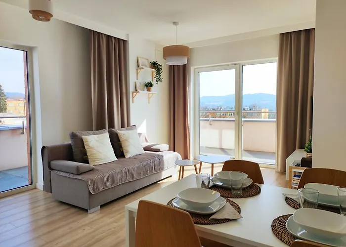 Obledny Z Tarasem, Widokiem Na Gory, Parkingiem I Miejscem Do Przechowywania Rowerow W Kudowie-zdroju Kudowa-Zdroj