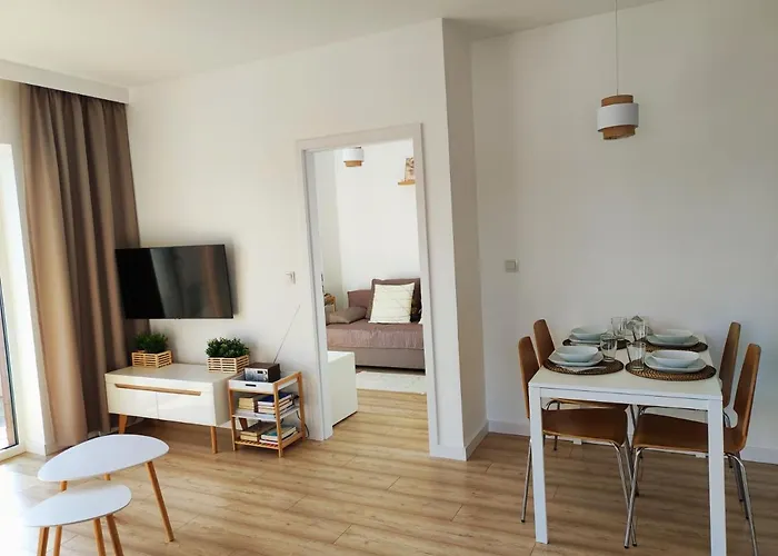 Obledny Z Tarasem, Widokiem Na Gory, Parkingiem I Miejscem Do Przechowywania Rowerow W Kudowie-zdroju *